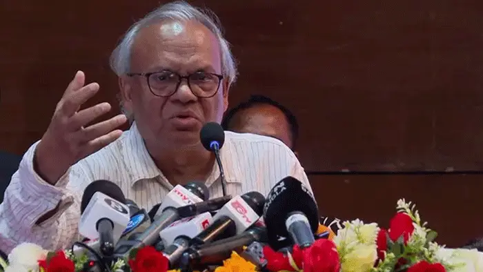 গণতন্ত্রের চর্চা অব্যাহত থাকলে স্বৈরশক্তি মাথাচাড়া দিতে পারে না: রিজভী