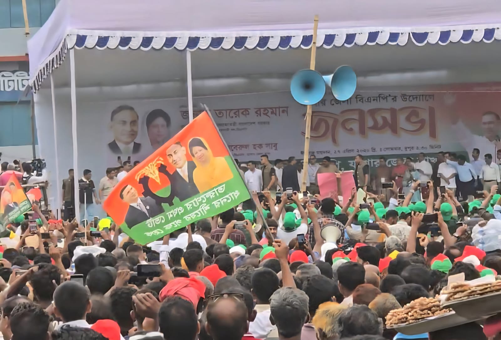 যশোরে সমাবেশে নারীর অগ্রাধিকারভিত্তিক এলপিজি কার্ডের ঘোষণা : প্রধানমন্ত্রী তারেক রহমান