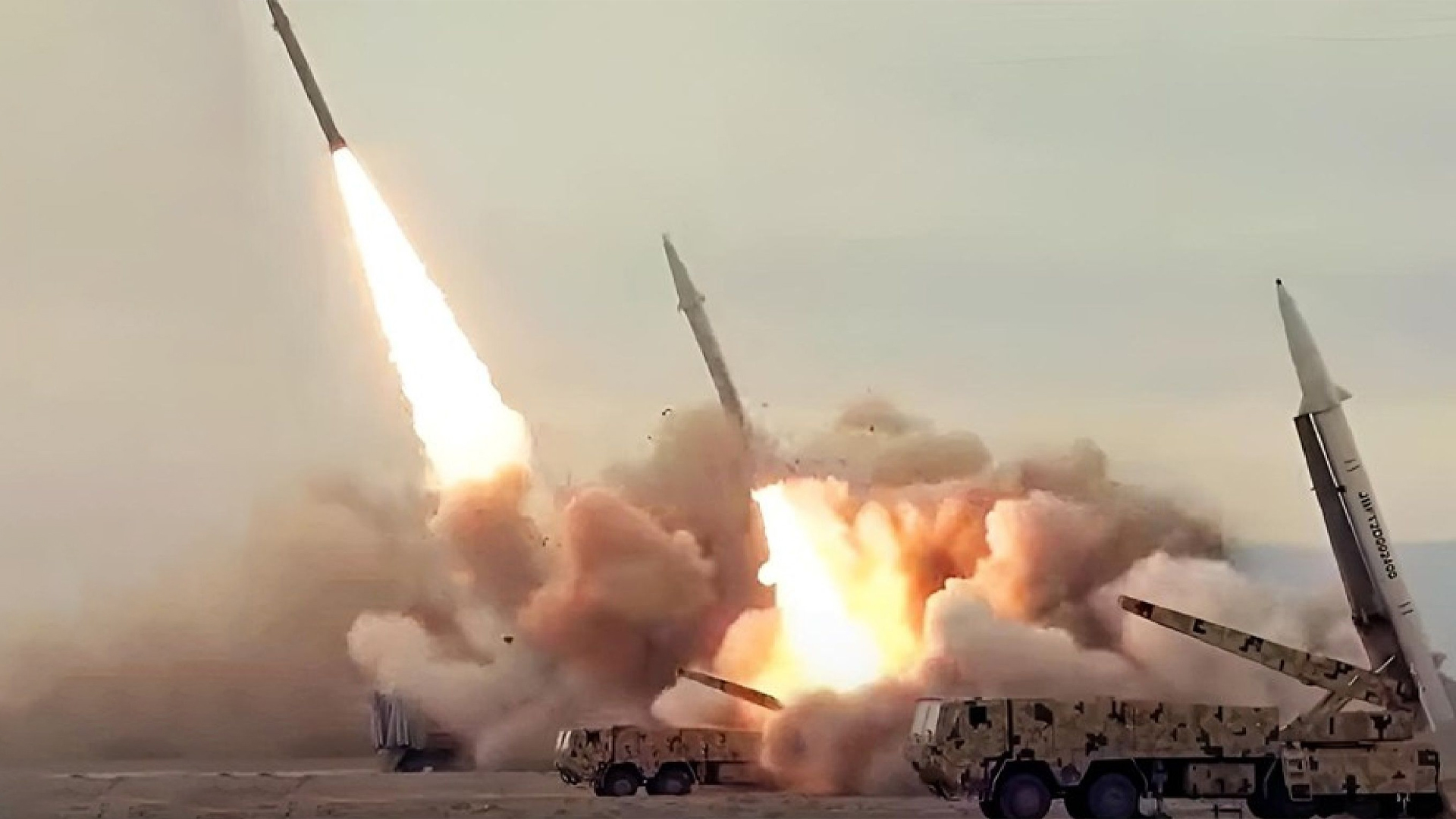 ইসরায়েলে নতুন করে ক্ষেপণাস্ত্র হামলা, প্রথমবার ব্যবহৃত ‘সেজিল’: আইআরজিসি