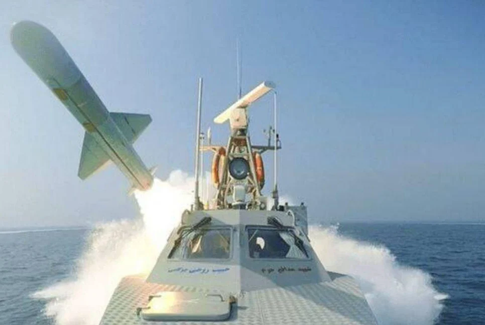 বিভিন্ন মার্কিন ঘাঁটিতে ইরানি নৌবাহিনীর হামলা