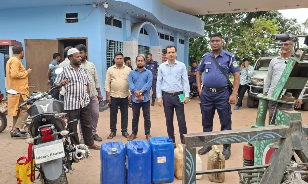 শেরপুরে অবৈধভাবে মজুতের উদ্দেশ্যে নেওয়া ৮৩৫ লিটার ডিজেল জব্দ