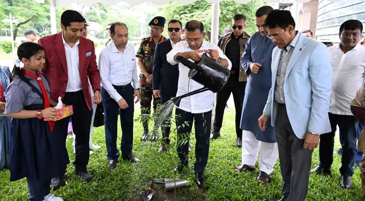 শিশুদের বছরে অন্তত একটি গাছ লাগানোর আহ্বান প্রধানমন্ত্রীর