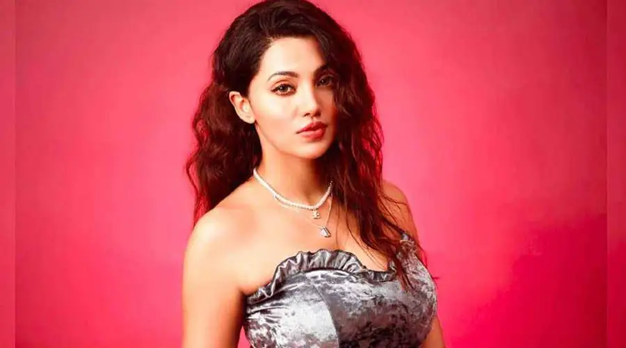 মাত্র ২৭ বছর বয়সে ঘুমের মধ্যেই মারা গেলেন অভিনেত্রী অনন্যা রাজ