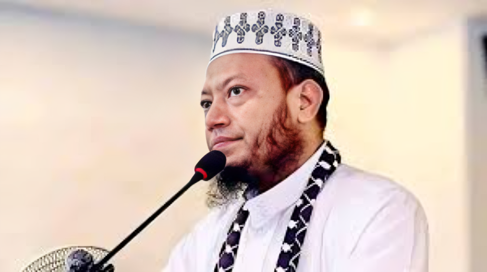 কুষ্টিয়া সরকারি কলেজে এমপি আমির হামজাকে ঘিরে বিক্ষোভ