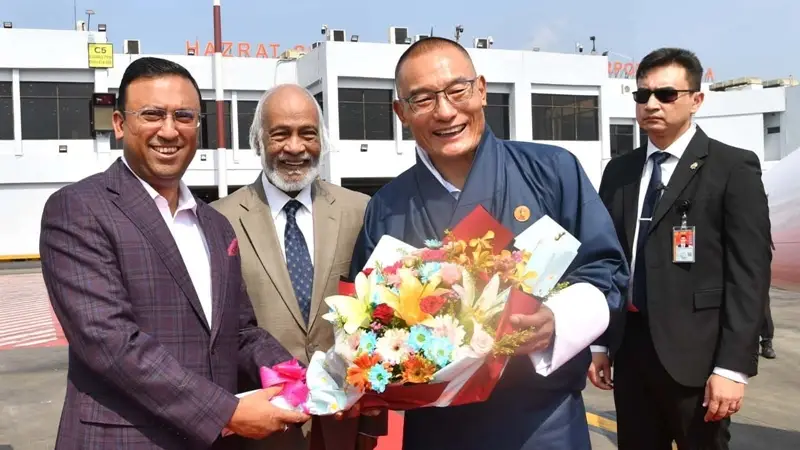 থিম্পু যাওয়ার পথে ঢাকায় ভুটানের প্রধানমন্ত্রীর যাত্রাবিরতি