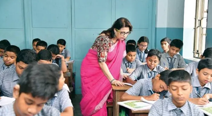 প্রশিক্ষণ ছাড়া শ্রেণিকক্ষে প্রবেশ নয়, শিক্ষকদের জন্য নতুন কড়াকড়ির ঘোষণা
