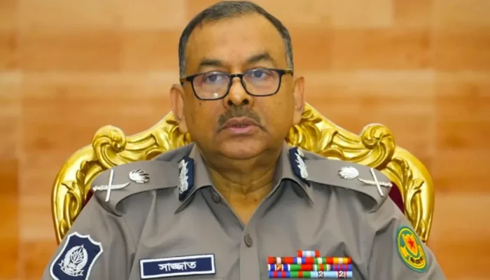 পারিবারিক কারণে ডিএমপি কমিশনার পদ ছাড়লেন সাজ্জাত আলী