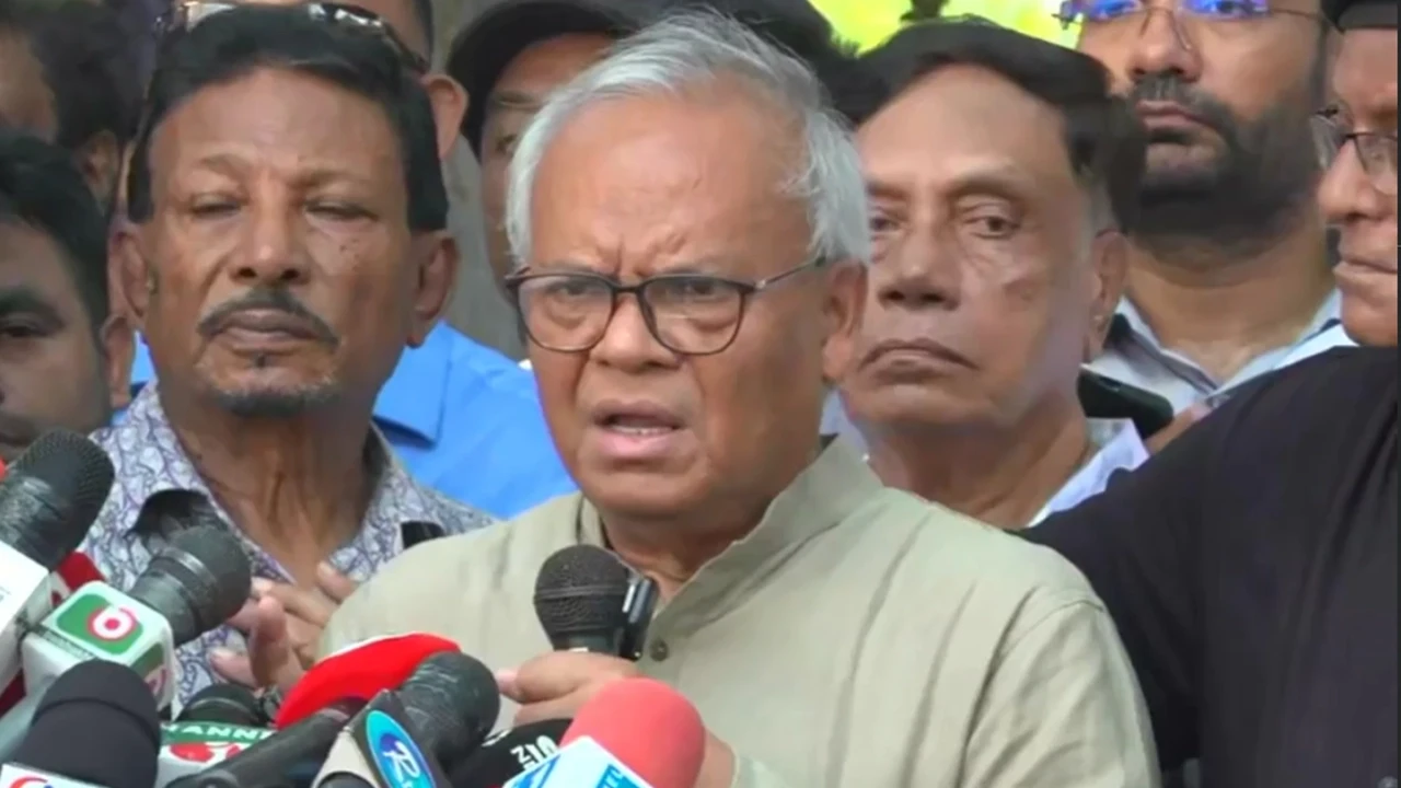 প্রধানমন্ত্রী সম্মেলনে না যাওয়ায় আদানি বিদ্যুৎ বন্ধ করে: রিজভী