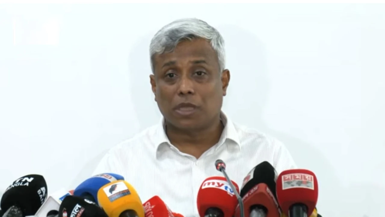 জ্বালানির দাম কম থাকায় পাচারের ঝুঁকি তৈরি হয়েছিল: প্রতিমন্ত্রী