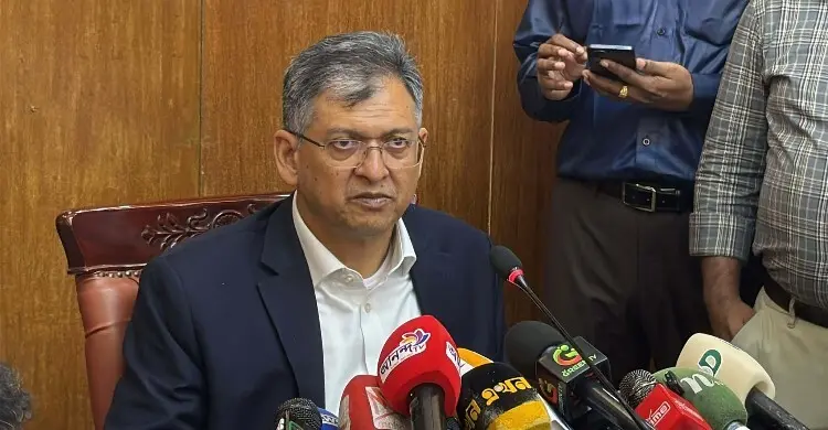 ৭ জনের ফাঁসির রায়ের ককটেল ছোড়া বড় বিষয় নয়, জড়িতরা শনাক্ত: স্বরাষ্ট্রমন্ত্রী