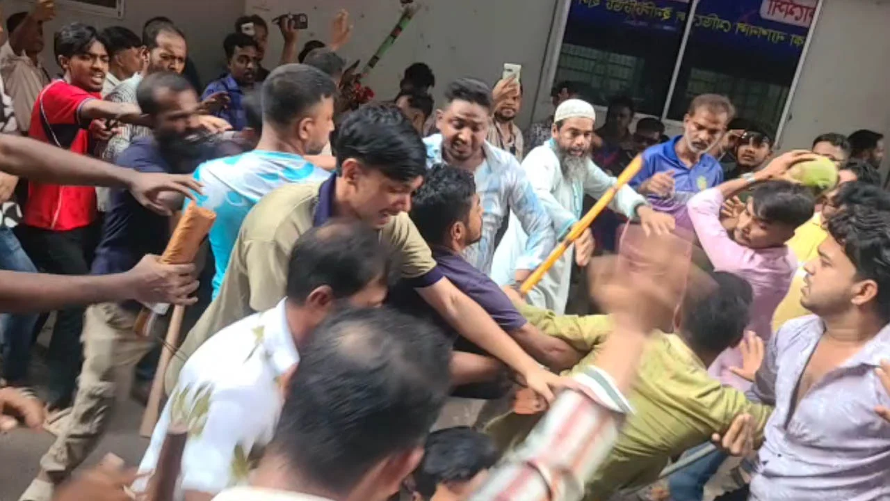 হাসপাতালেও হামলার অভিযোগ: জবিতে সংঘর্ষের পর নতুন করে উত্তেজনা
