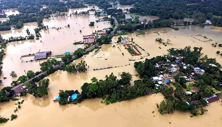 টানা বৃষ্টি ও পাহাড়ি ঢলে চট্টগ্রামে ভয়াবহ বন্যা