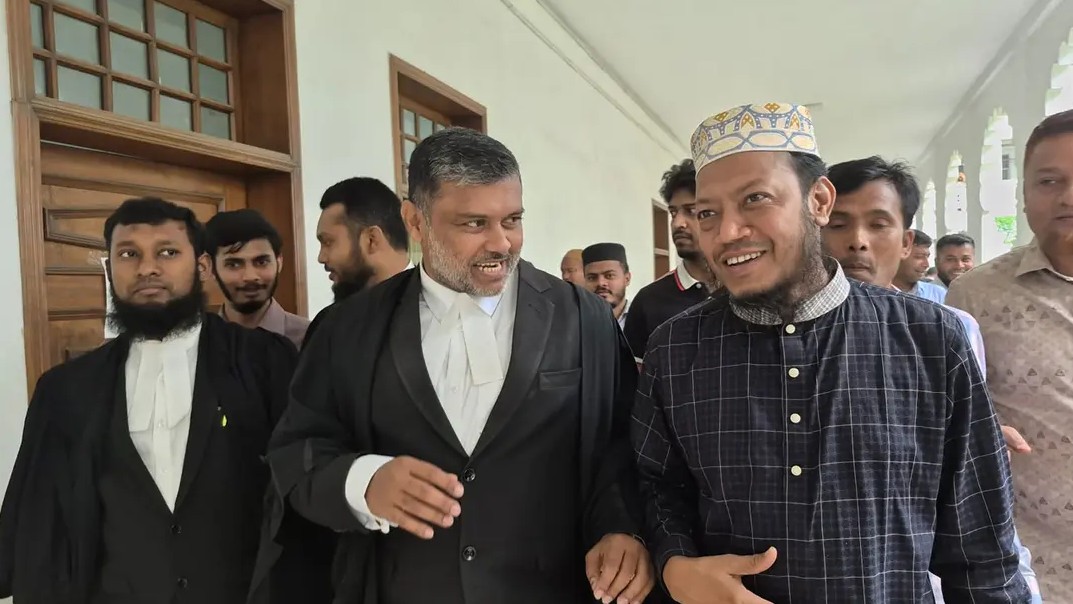 মানহানির মামলায় এমপি আমির হামজার আগাম জামিন