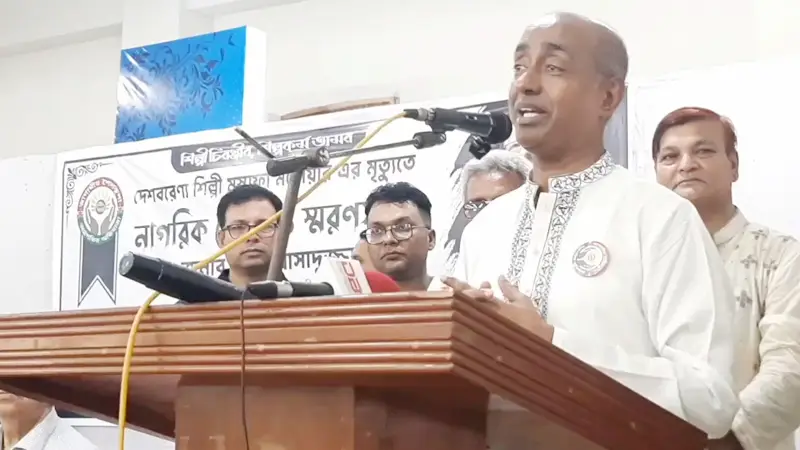 ‘হাসিনা দেশে ফিরে আইনের মুখোমুখি হোন, গণহত্যার অভিযোগের বিচার হোক’—আইনমন্ত্রী