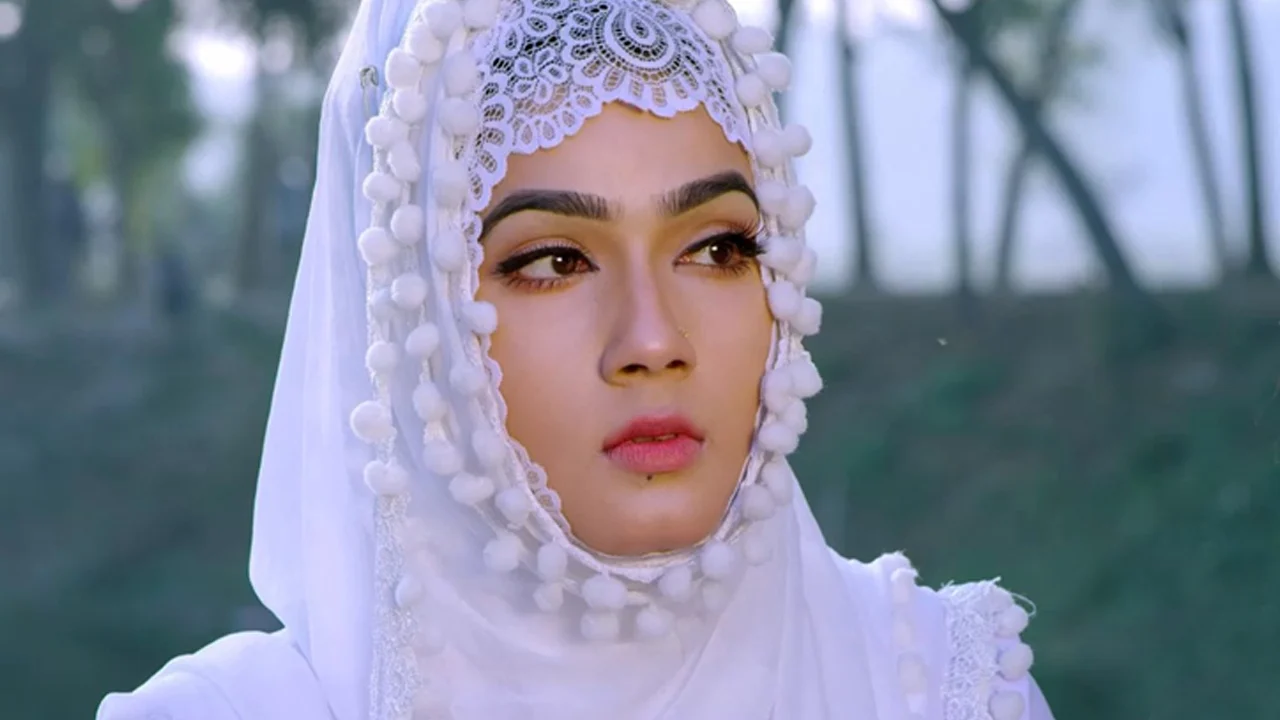 মৃত্যুভয়ে আতঙ্কিত মাহিয়া মাহি, ফেসবুক পোস্টে উদ্বেগ