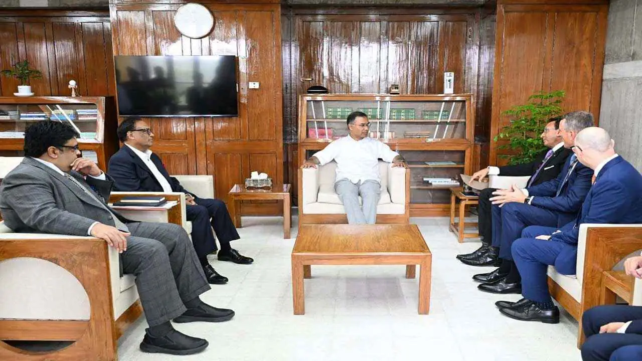 ডিজিটাল সেবা সম্প্রসারণে বাংলালিংকের মূল কোম্পানির চেয়ারম্যানের সঙ্গে প্রধানমন্ত্রীর বৈঠক