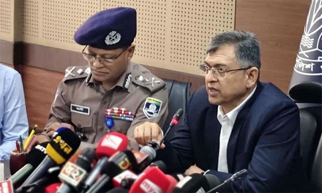 দেশব্যাপী সন্ত্রাসী ও চাঁদাবাজদের বিরুদ্ধে অভিযান শিগগিরই: স্বরাষ্ট্রমন্ত্রী