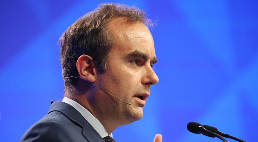 ফ্রান্সের প্রধানমন্ত্রীর আকস্মিক পদত্যাগ