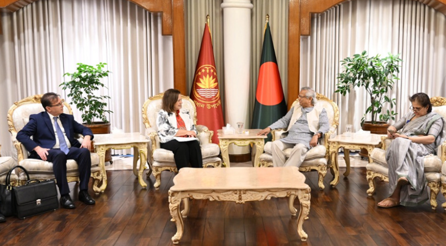 প্রধান উপদেষ্টার সঙ্গে তুরস্কের উপ-পররাষ্ট্রমন্ত্রীর সৌজন্য সাক্ষাৎ