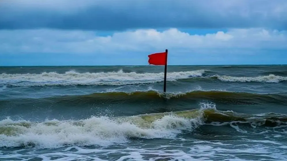 মৌসুমি নিম্নচাপের প্রভাবে চার সমুদ্রবন্দরে ৩ নম্বর সতর্কসংকেত