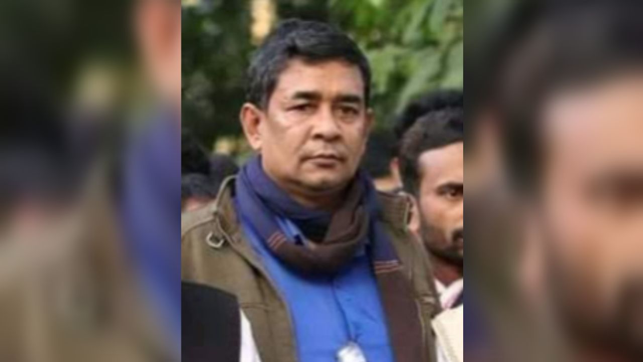 অভয়নগরে ভাতার কার্ড করে দেওয়ার নামে টাকা আদায়ের অভিযোগ ইউপি সদস্যের বিরুদ্ধে