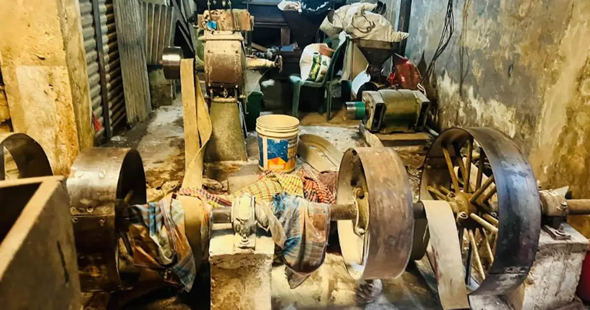 মশলা গুঁড়ো করার মেশিনে লুঙ্গি পেঁচিয়ে মিল মালিকের মৃত্যু
