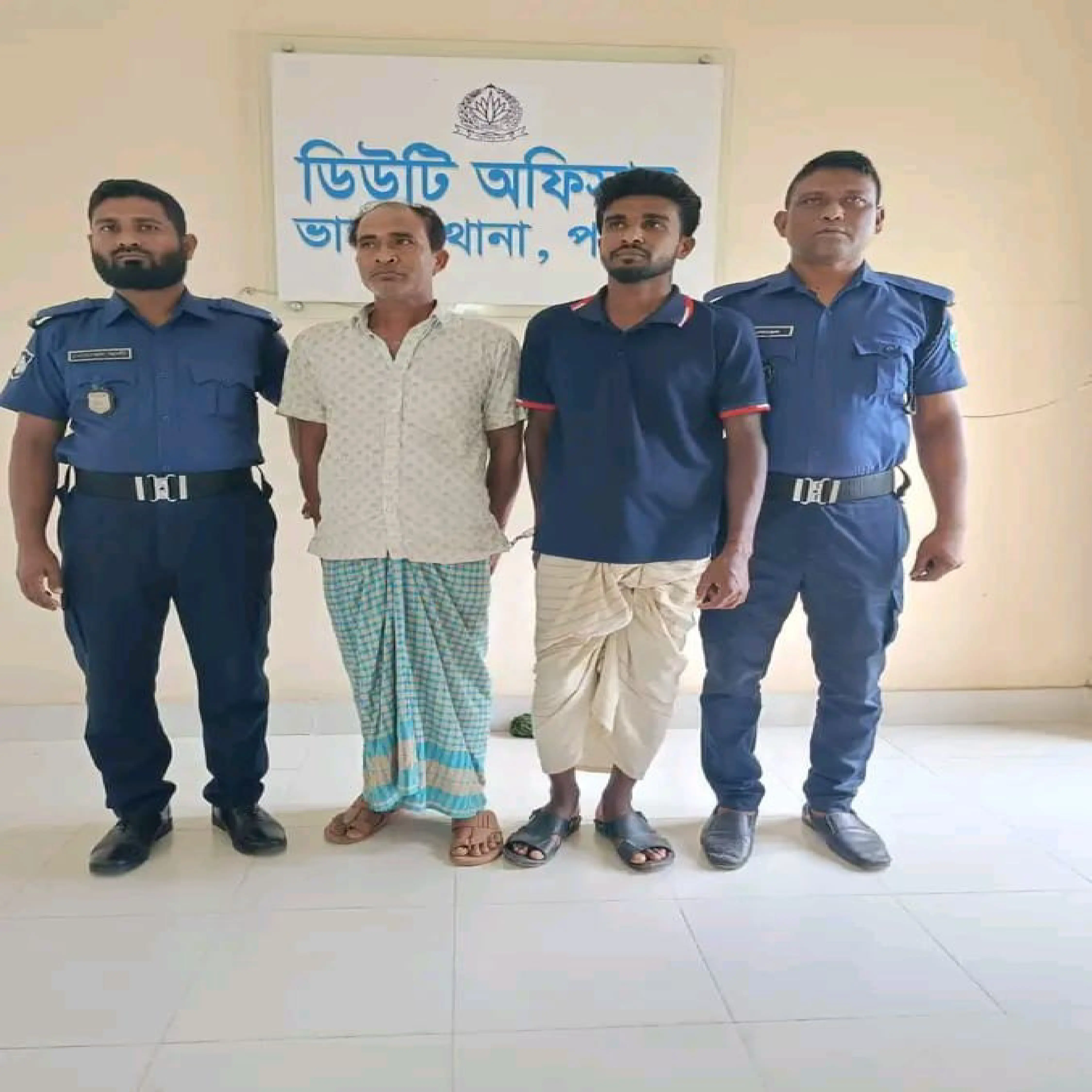 পাবনার ভাঙ্গুড়ায় নিষিদ্ধ ঘোষিত যুবলীগের দুই নেতা গ্রেফতার
