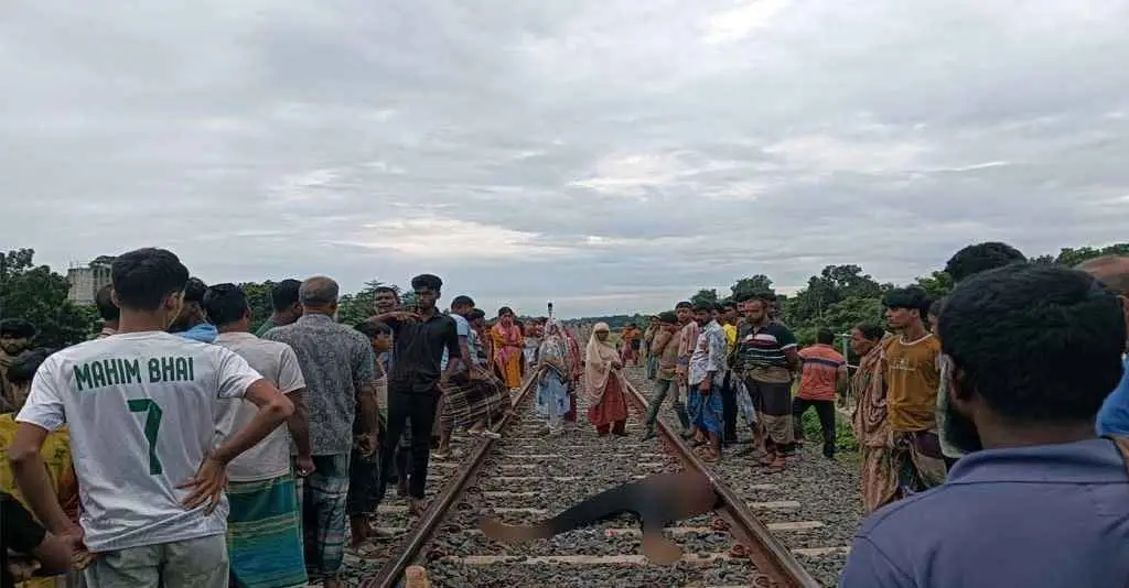 গোপালগঞ্জে ট্রেনে কাটা পড়ে দুই যুবকের মৃত্যু