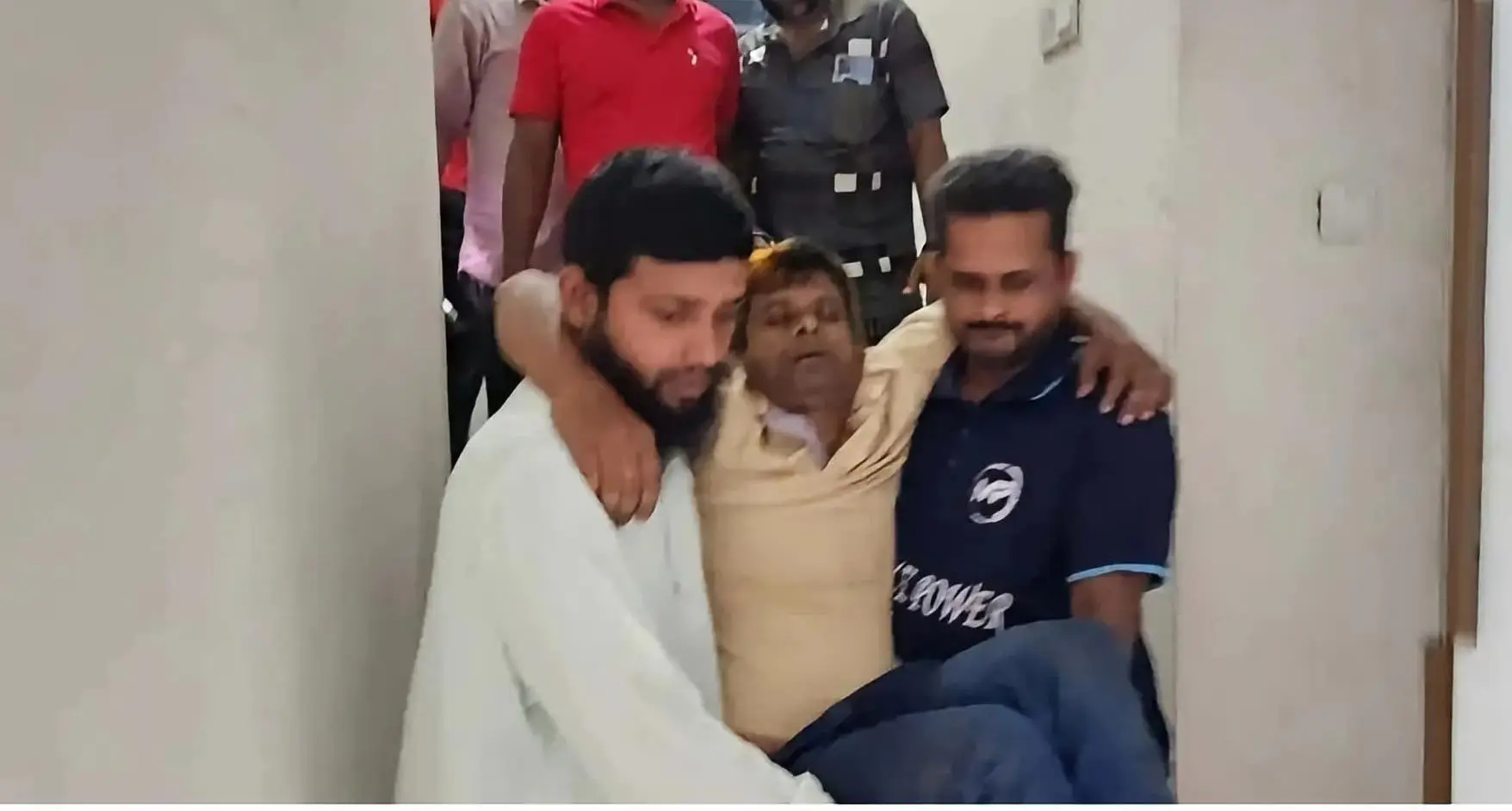 পটুয়াখালীতে শিক্ষক ও সংবাদকর্মীর ওপর ছাত্রদলের হামলার অভিযোগ