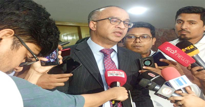 ইসলামী ব্যাংক ইস্যুতে উদ্বিগ্ন ব্যাংকাররা, রাজনৈতিক মাত্রা দেখছেন গভর্নর