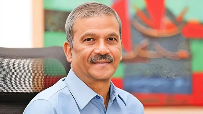 আসিফ নজরুল ও তাঁর স্ত্রীকে ঘিরে অর্থপাচারের অভিযোগ