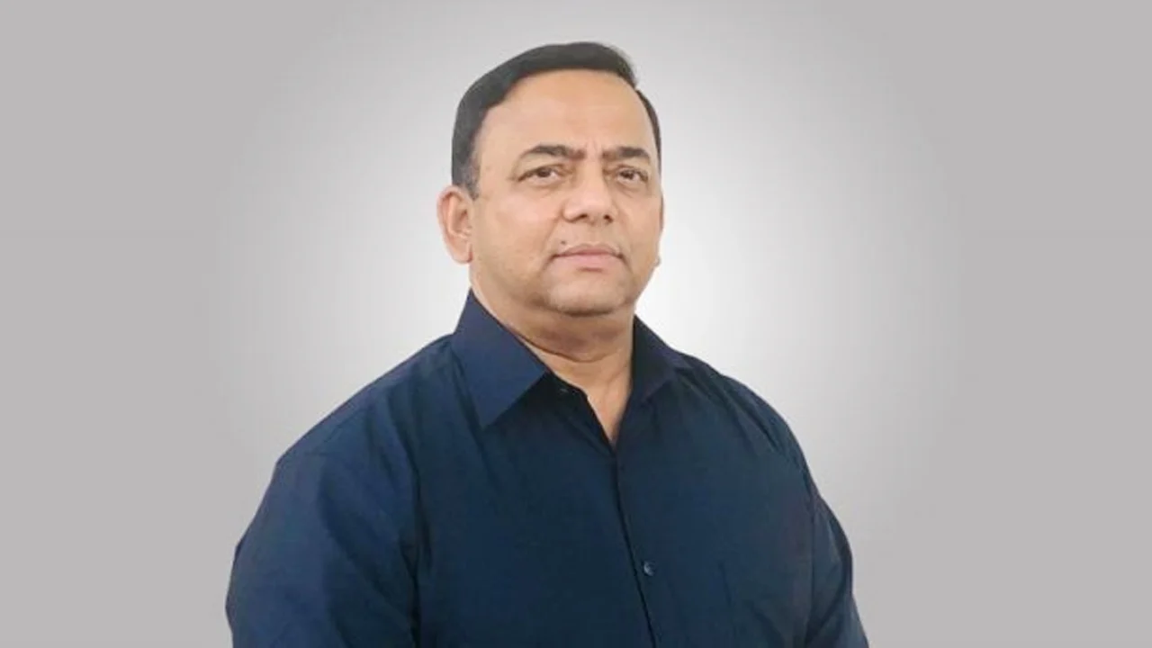 দুবাই থেকে কারামুক্তির পর সেন্ট লুসিয়ায় পাড়ি জমিয়েছেন বেনজীর আহমেদ