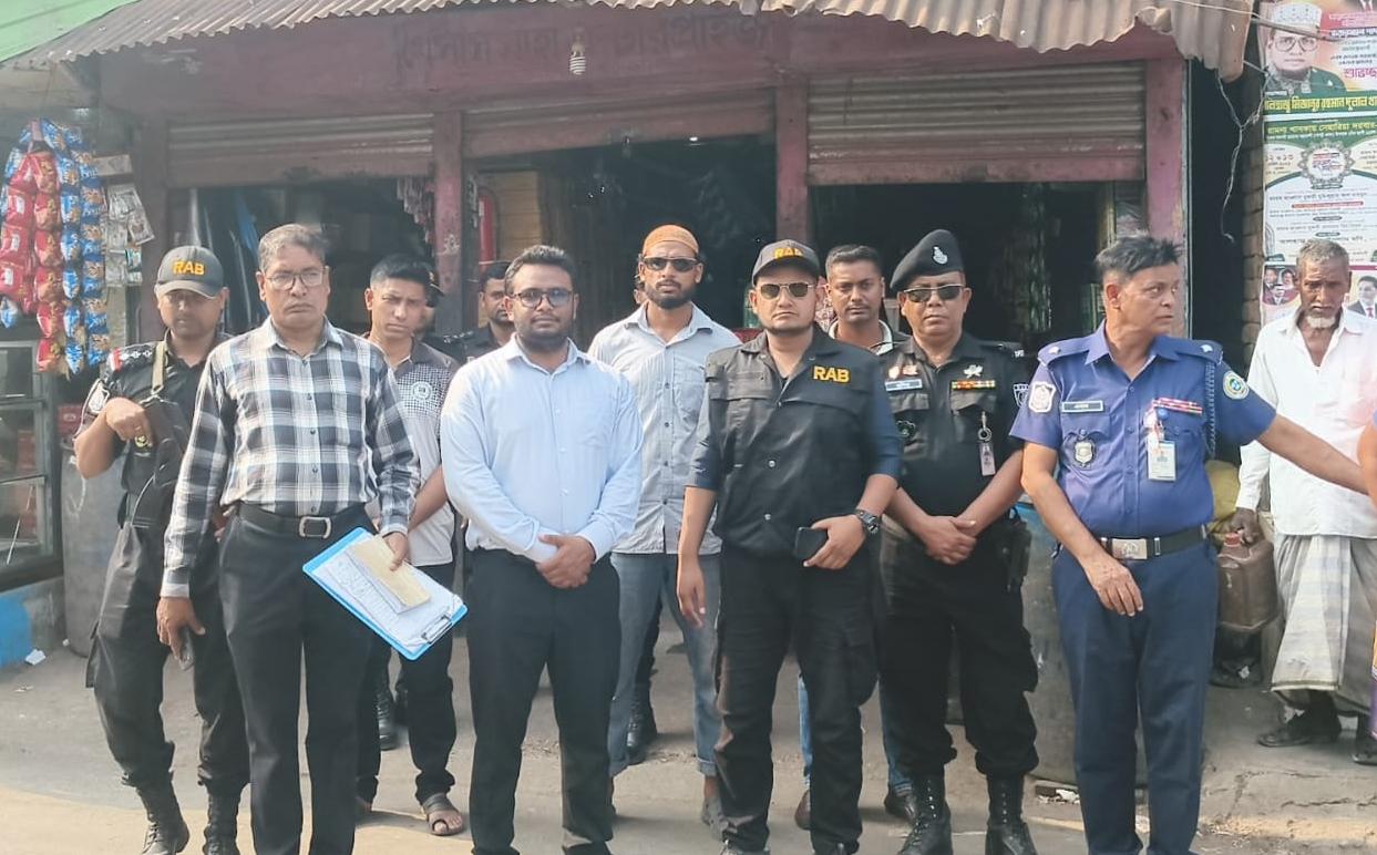 বরগুনায় ভোজ্যতেল মজুদ: দুই ব্যবসায়ীকে ৬০ হাজার টাকা জরিমানা