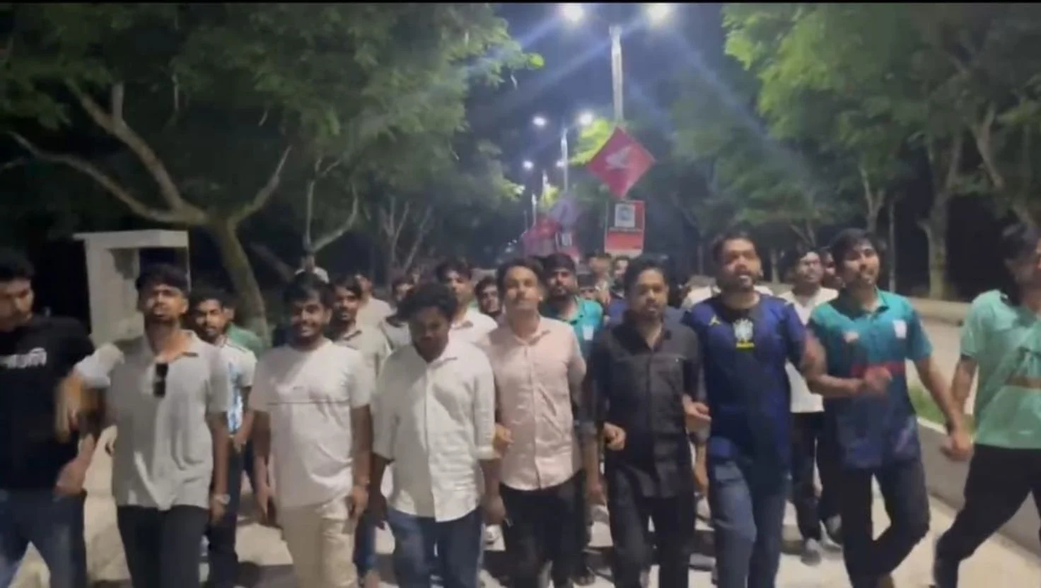 'ভারত যদি বন্ধু হও, হাসিনাকে ফেরত দাও' স্লোগানে বিক্ষোভ রোকেয়া বিশ্ববিদ্যালয় ছাত্রদলের