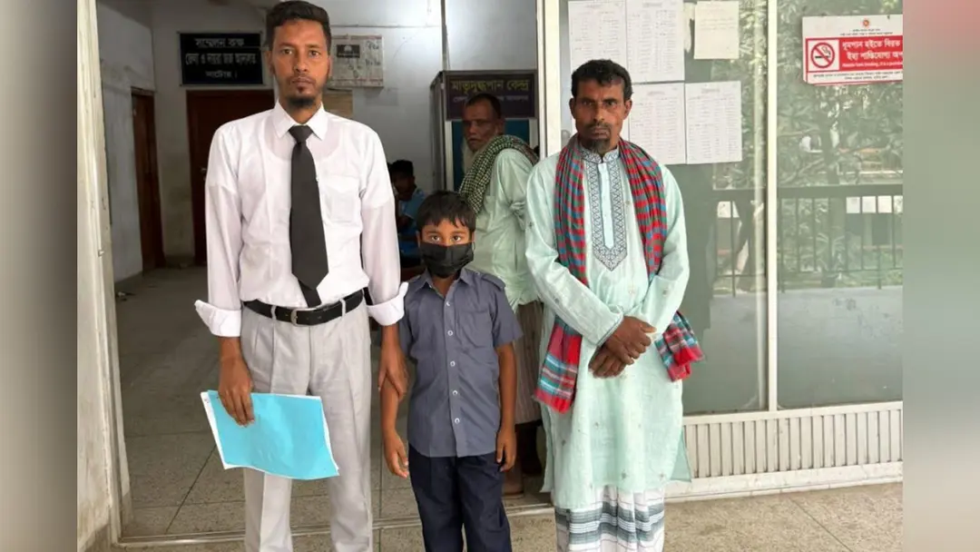 ৭ বছরের শিশুকে ২১ বছর দেখিয়ে হত্যা মামলায় আসামি