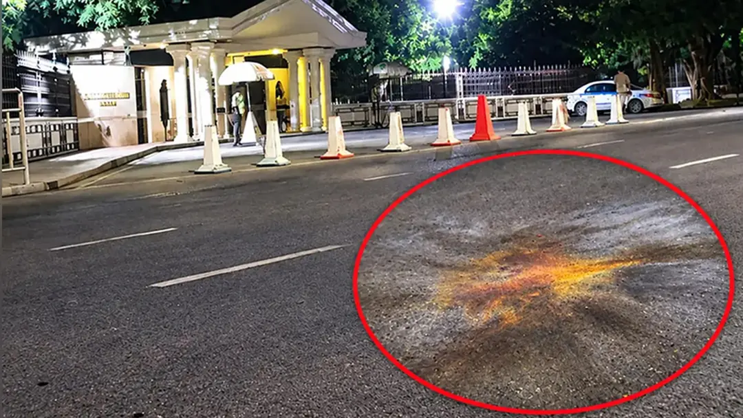 প্রধানমন্ত্রীর কার্যালয়ের সামনে দুটি ককটেল নিক্ষেপ