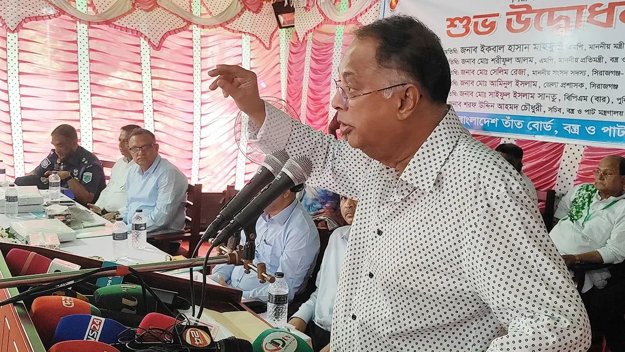 ‘সমাজের নিকৃষ্ট মানুষ আওয়ামী লীগ করে’—বিদ্যুৎমন্ত্রী টুকু