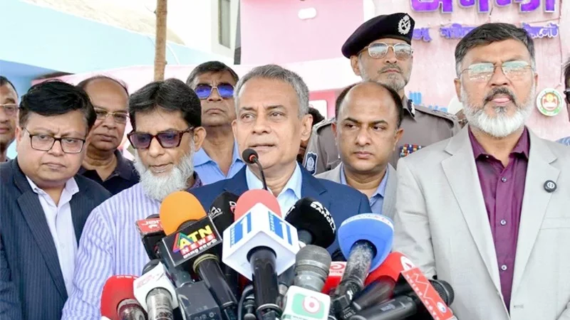 ঈদযাত্রায় ভাড়া নৈরাজ্য ও বিশৃঙ্খলা: মন্ত্রীর বক্তব্যে বাড়ছে জনঅসন্তোষ