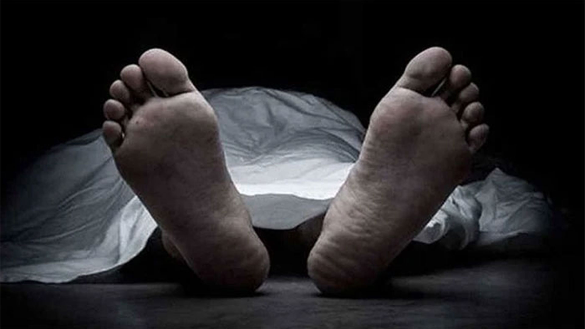 ঢাবি শিক্ষার্থীর লাশ উদ্ধার, চিরকুটে মিললো শিক্ষকের নাম