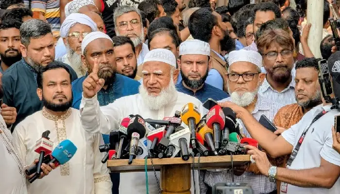 রাড্ডা ভাঙচুরে জড়িতদের কঠোর শা'স্তি চান শফিকুর রহমান