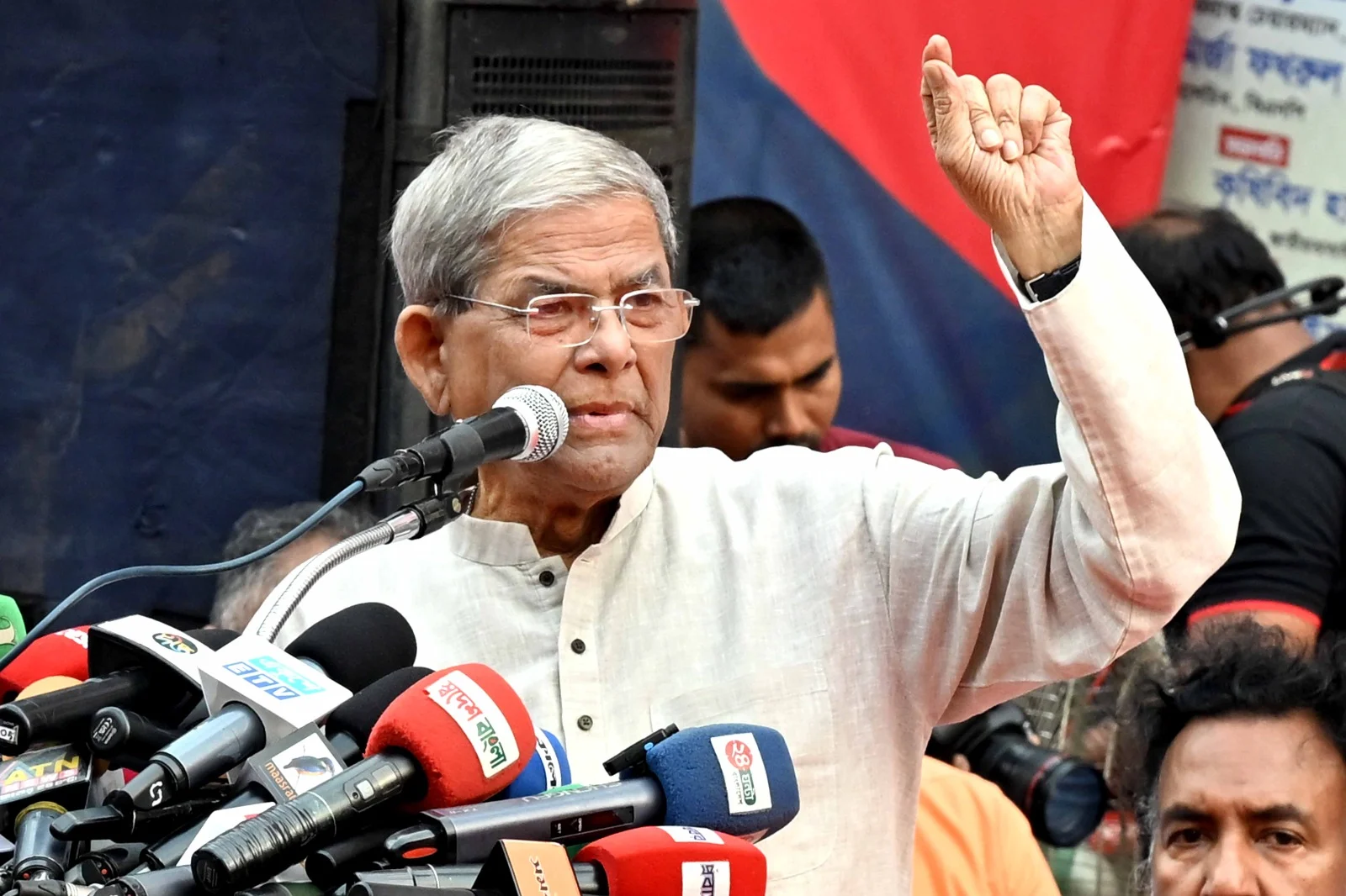 বিএনপির ‘দেশ গড়ার পরিকল্পনা’ উদ্বোধন: গণতন্ত্র ফেরার সুযোগ দেখছেন মির্জা ফখরুল