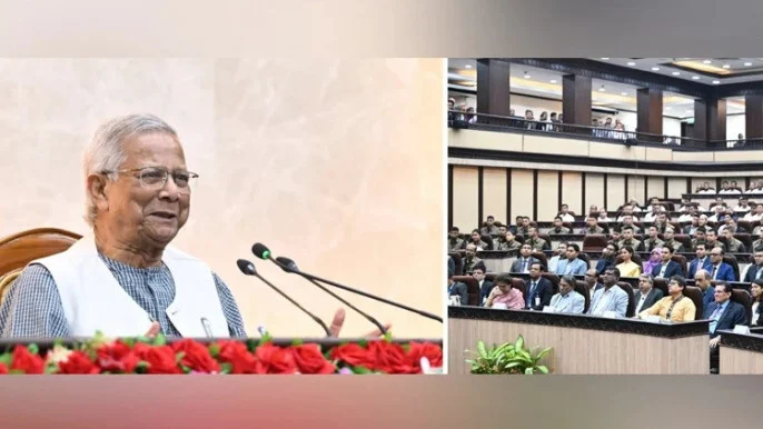 প্রধান উপদেষ্টার কার্যালয়ের কর্মকর্তা-কর্মচারীদের সঙ্গে বিদায়ী সভা