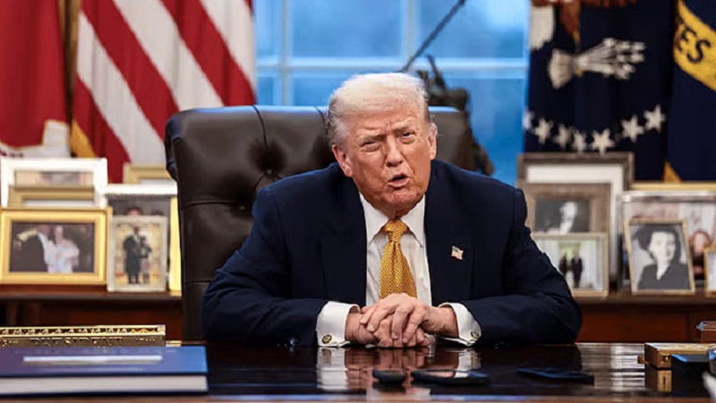 হামলা করে ইরান যুদ্ধ থেকে আমাকে সরানো যাবে না: ট্রাম্প