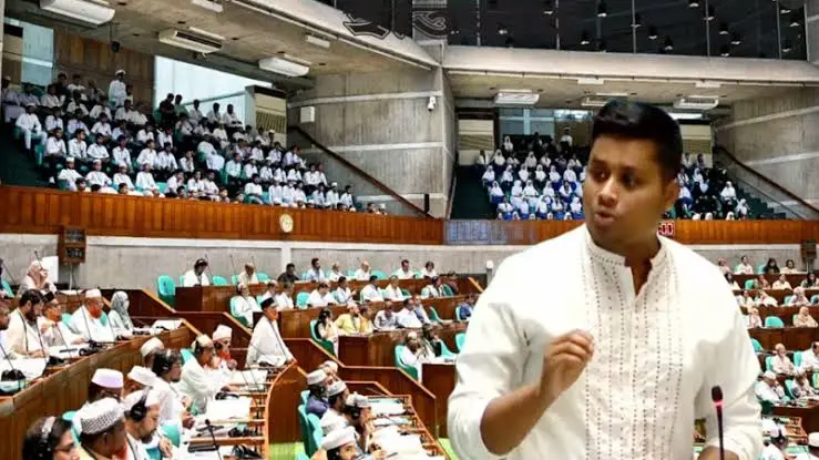 গান-বাজনা বন্ধ, আইনশৃঙ্খলা নিয়ে স্বরাষ্ট্রমন্ত্রীকে হাসনাতের প্রশ্ন