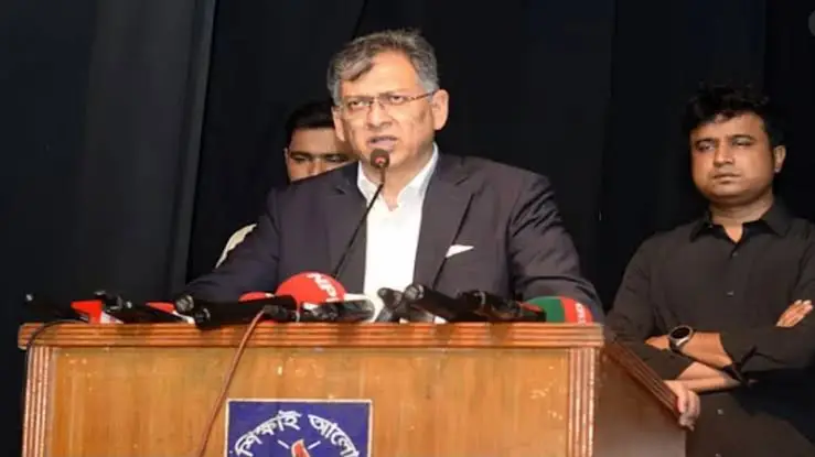 আওয়ামী লীগের রাজনৈতিক ভবিষ্যৎ আইনের মাধ্যমেই নির্ধারণ হওয়া উচিত: স্বরাষ্ট্রমন্ত্রী