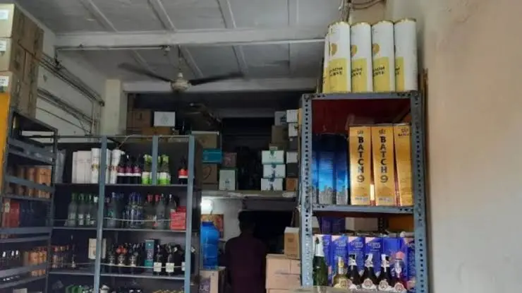 ছাত্র আন্দোলনের মধ্যে দিল্লিতে রাত ৮টার পর বন্ধ থাকবে সব মদের দোকান