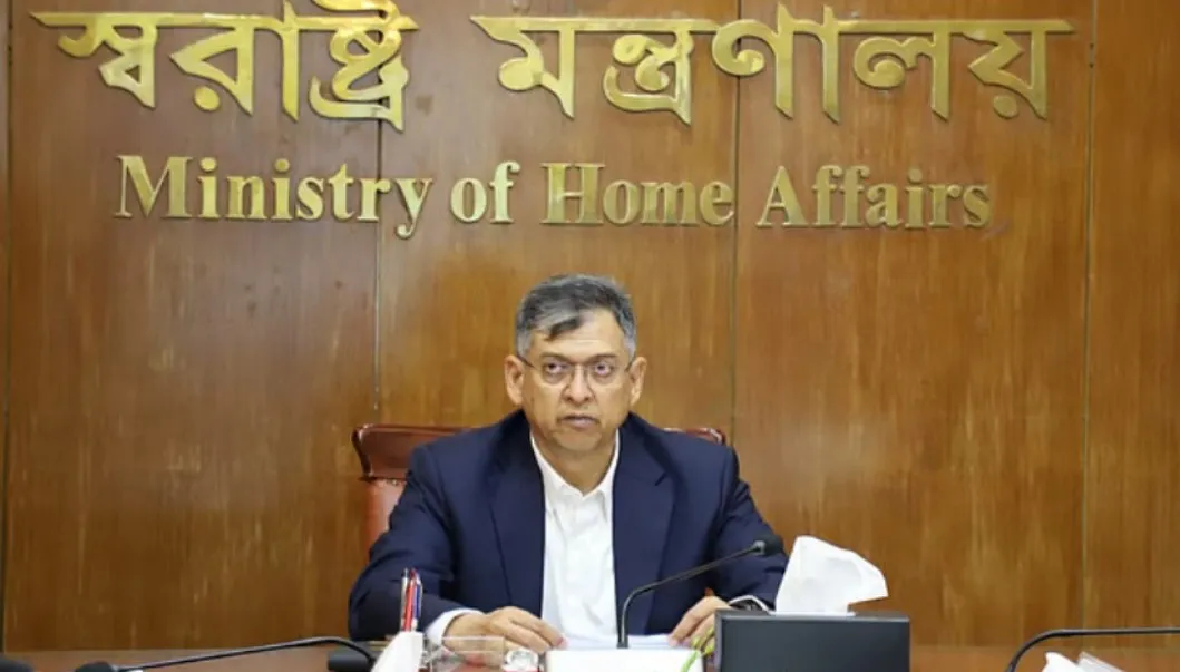 দেশে জ্বালানি পরিস্থিতি সংকট নয়, নিয়ন্ত্রিত ব্যবস্থাপনায় সামাল দেওয়া হচ্ছে: স্বরাষ্ট্রমন্ত্রী সালাহউদ্দিন আহমদ