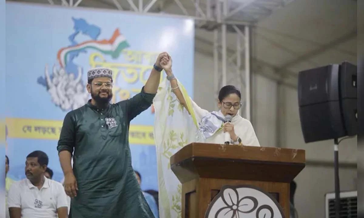 বিদ্রোহী শিবির ছেড়ে মমতার দলে ফিরলেন কাসেম সিদ্দিকী
