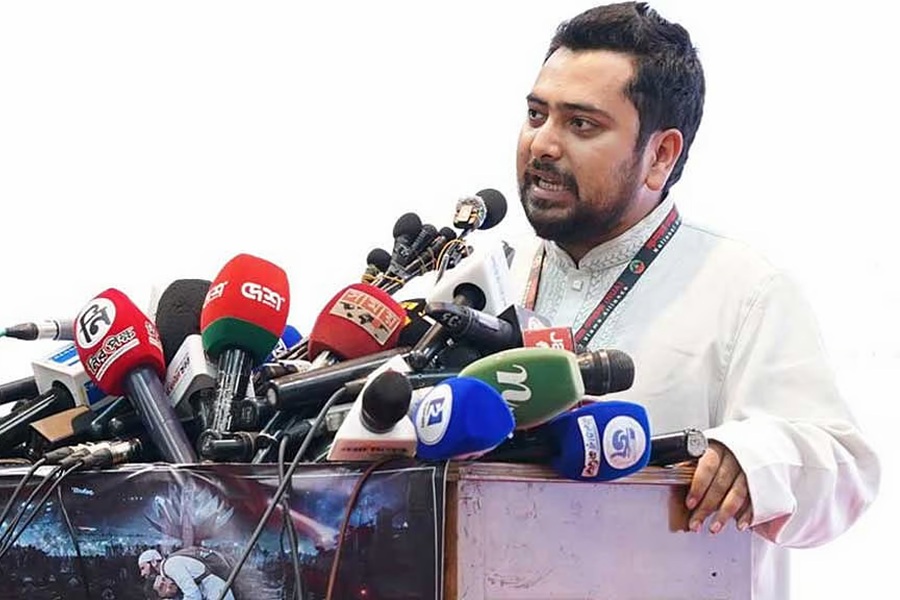 সীমান্ত হত্যা ও কাঁটাতারের বেড়া দিয়ে বন্ধুত্ব হয় না: নাহিদ ইসলাম