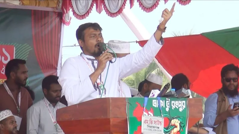 ‘সংস্কারের পথে না গিয়ে সরকার দিল্লির পথে গেছে’: নাসীরুদ্দীন পাটওয়ারী